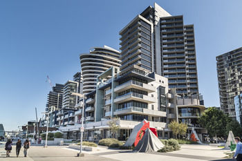 AKOM Docklands - Mackay Tourism 57