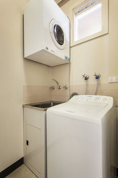 Carlton Clocktower Apartments - Mackay Tourism 2