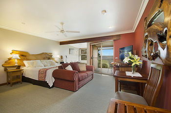 Artisan Spa Views - Mackay Tourism 11