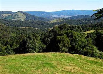 Artisan Spa Views - Mackay Tourism 0