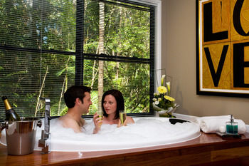 Amore On Buderim Luxury Rainforest Cabins - Mackay Tourism 18