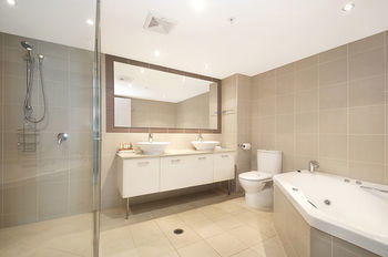 Aqua Vista Resort - Mackay Tourism 10