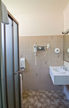 Lamplighter Motel - Mackay Tourism 10