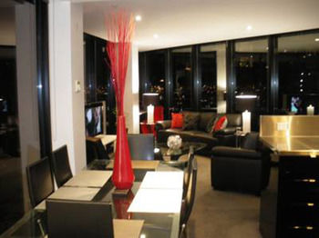 Docklands Executive Apartments - Mackay Tourism 2