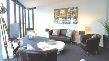 Docklands Executive Apartments - Mackay Tourism 5