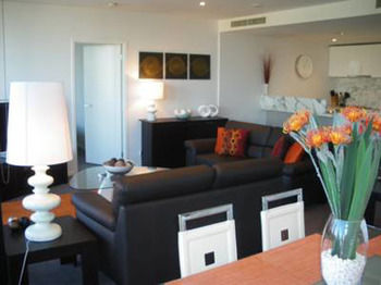 Docklands Executive Apartments - Mackay Tourism 8