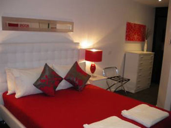 Docklands Executive Apartments - Mackay Tourism 20