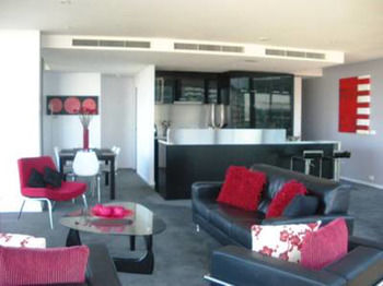 Docklands Executive Apartments - Mackay Tourism 30