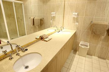 The Hermitage Motel - Mackay Tourism 34
