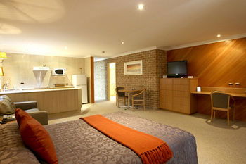 The Hermitage Motel - Mackay Tourism 37