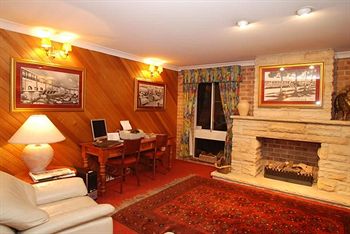 The Hermitage Motel - Mackay Tourism 3