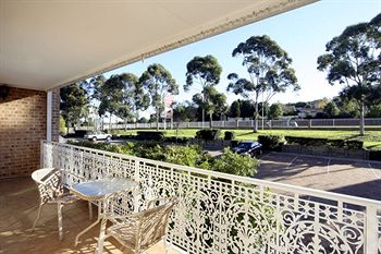 The Hermitage Motel - Mackay Tourism 12