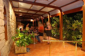 The Hermitage Motel - Mackay Tourism 15