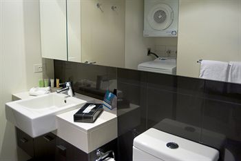 Amity South Yarra Apartments - Mackay Tourism 7