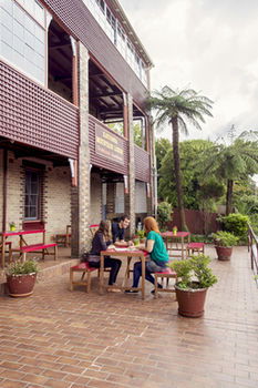 Katoomba Mountain Lodge - Mackay Tourism 4