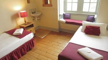 Katoomba Mountain Lodge - Mackay Tourism 6