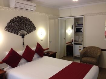 The 3 Explorers Motel - Mackay Tourism 14
