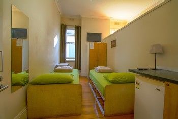 Cambridge Lodge - Hostel/Backpacker - Mackay Tourism 11
