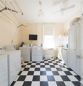 Admiral Collingwood Lodge - Mackay Tourism 25