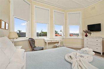 Admiral Collingwood Lodge - Mackay Tourism 9