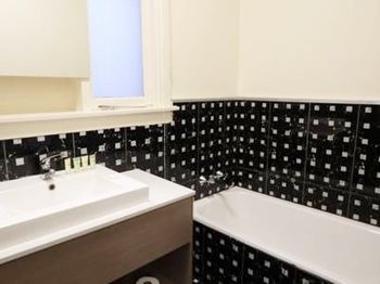 Naughtons Parkville Hotel - Mackay Tourism 11