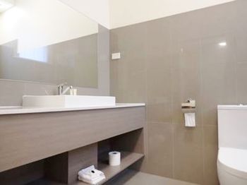 Naughtons Parkville Hotel - Mackay Tourism 31