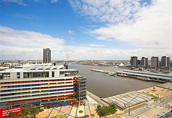Astra Apartments - Docklands - Mackay Tourism 0