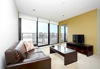 Astra Apartments - Docklands - Mackay Tourism 2