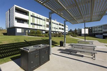 Western Sydney University Village-Campbelltown Campus - Mackay Tourism 2