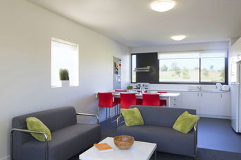 Western Sydney University Village-Campbelltown Campus - Mackay Tourism 3