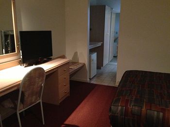 Nunawading Motor Inn - Mackay Tourism 21