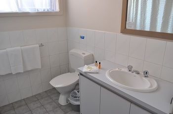 Nunawading Motor Inn - Mackay Tourism 32