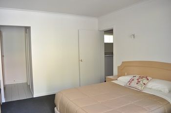 Nunawading Motor Inn - Mackay Tourism 42