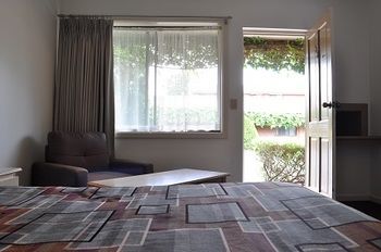 Nunawading Motor Inn - Mackay Tourism 45