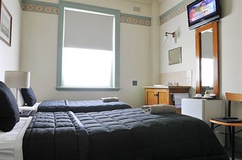 Hotel Gosford - Mackay Tourism 10