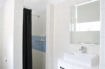 Hotel Gosford - Mackay Tourism 13