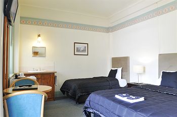 Hotel Gosford - Mackay Tourism 19