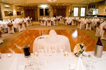 Elizabethan Lodge - Mackay Tourism 15