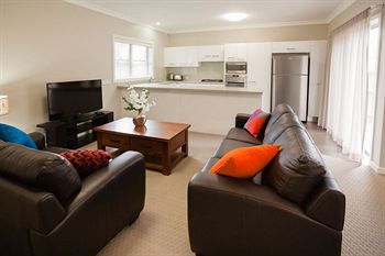 Everton Apartments - Mackay Tourism 9