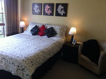 Australian Home Away @ Doncaster Elgar - Mackay Tourism 4