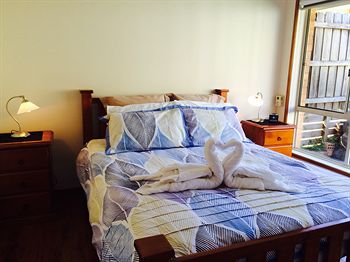 Australian Home Away @ East Doncaster Andersons Creek 1 - Mackay Tourism 0