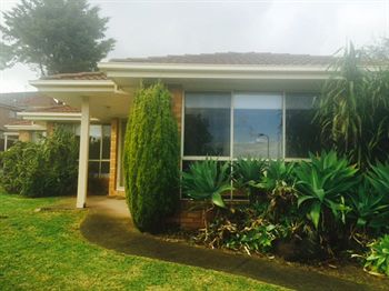 Australian Home Away @ East Doncaster Andersons Creek 1 - Mackay Tourism 2