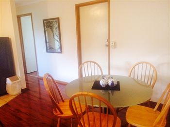 Australian Home Away @ East Doncaster Andersons Creek 1 - Mackay Tourism 10