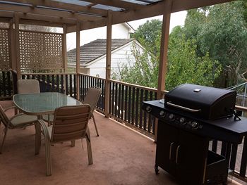 Australian Home Away @ Doncaster Grange Park - Mackay Tourism 1