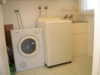 Australian Home Away @ Doncaster Grange Park - Mackay Tourism 3
