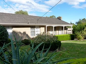 Australian Home Away @ Doncaster Grange Park - Mackay Tourism 8