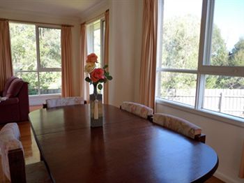 Australian Home Away @ Doncaster Grange Park - Mackay Tourism 10