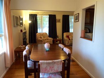 Australian Home Away @ Doncaster Grange Park - Mackay Tourism 11