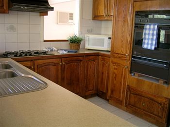 Australian Home Away @ Doncaster Grange Park - Mackay Tourism 13