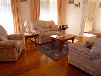 Australian Home Away @ Doncaster Grange Park - Mackay Tourism 16